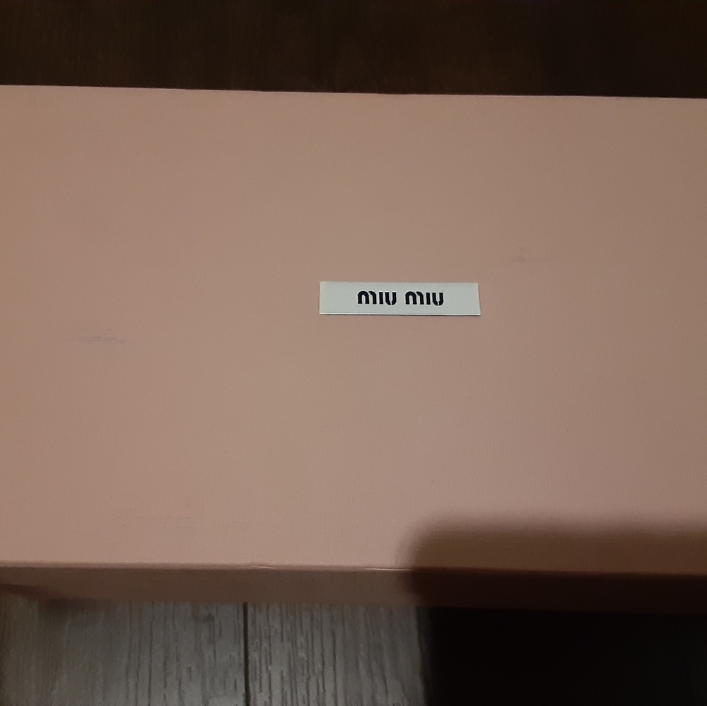 Miu Miu - Picture 6 of 7